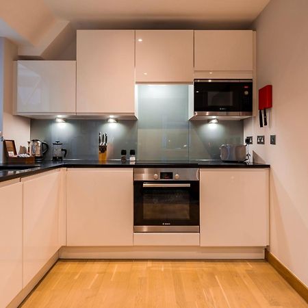 Barbican Serviced Apartments By Lovelystay ลอนดอน ภายนอก รูปภาพ