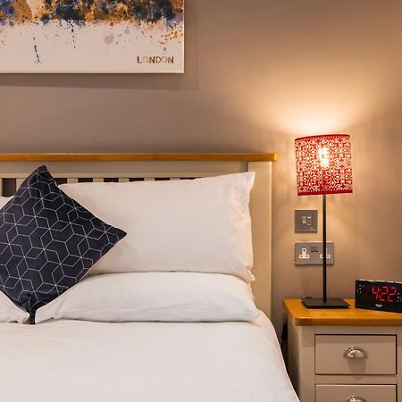 Barbican Serviced Apartments By Lovelystay ลอนดอน ภายนอก รูปภาพ
