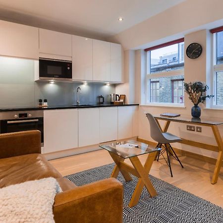 Barbican Serviced Apartments By Lovelystay ลอนดอน ภายนอก รูปภาพ
