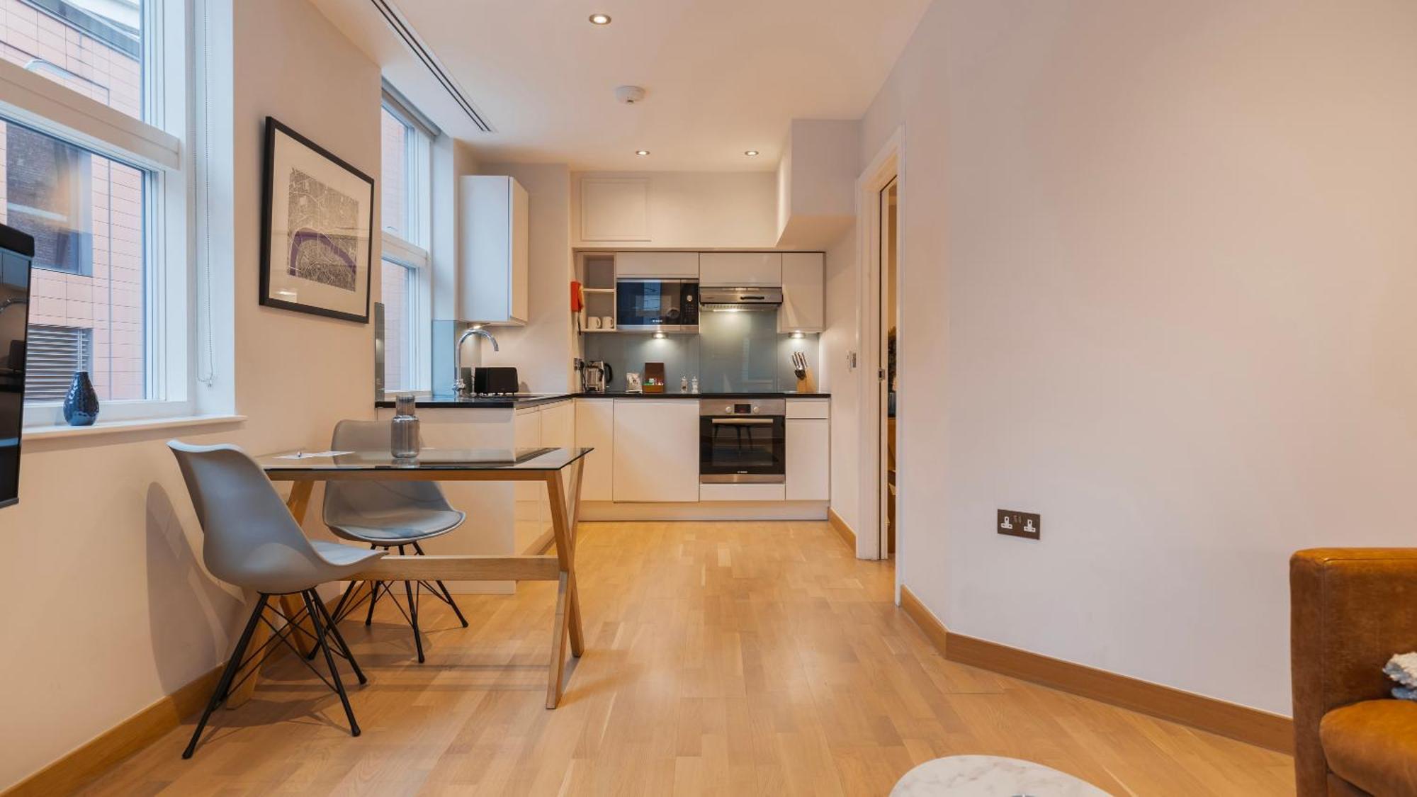 Barbican Serviced Apartments By Lovelystay ลอนดอน ภายนอก รูปภาพ