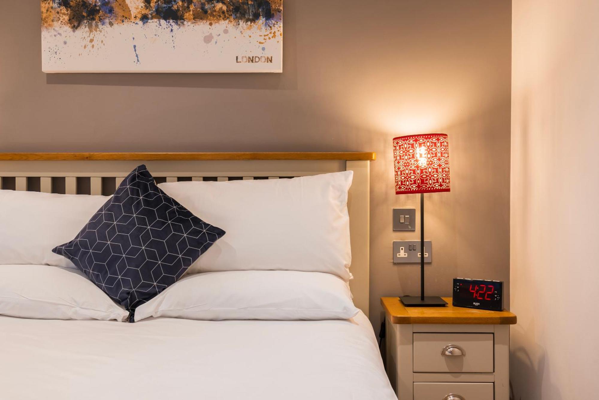 Barbican Serviced Apartments By Lovelystay ลอนดอน ภายนอก รูปภาพ