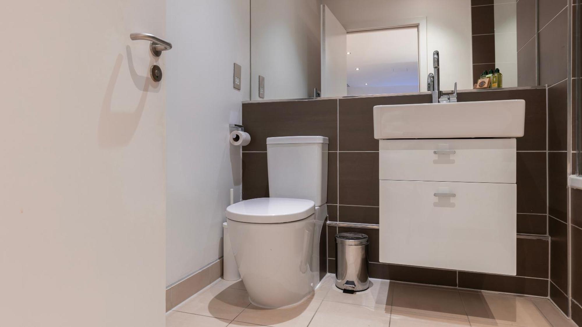 Barbican Serviced Apartments By Lovelystay ลอนดอน ภายนอก รูปภาพ