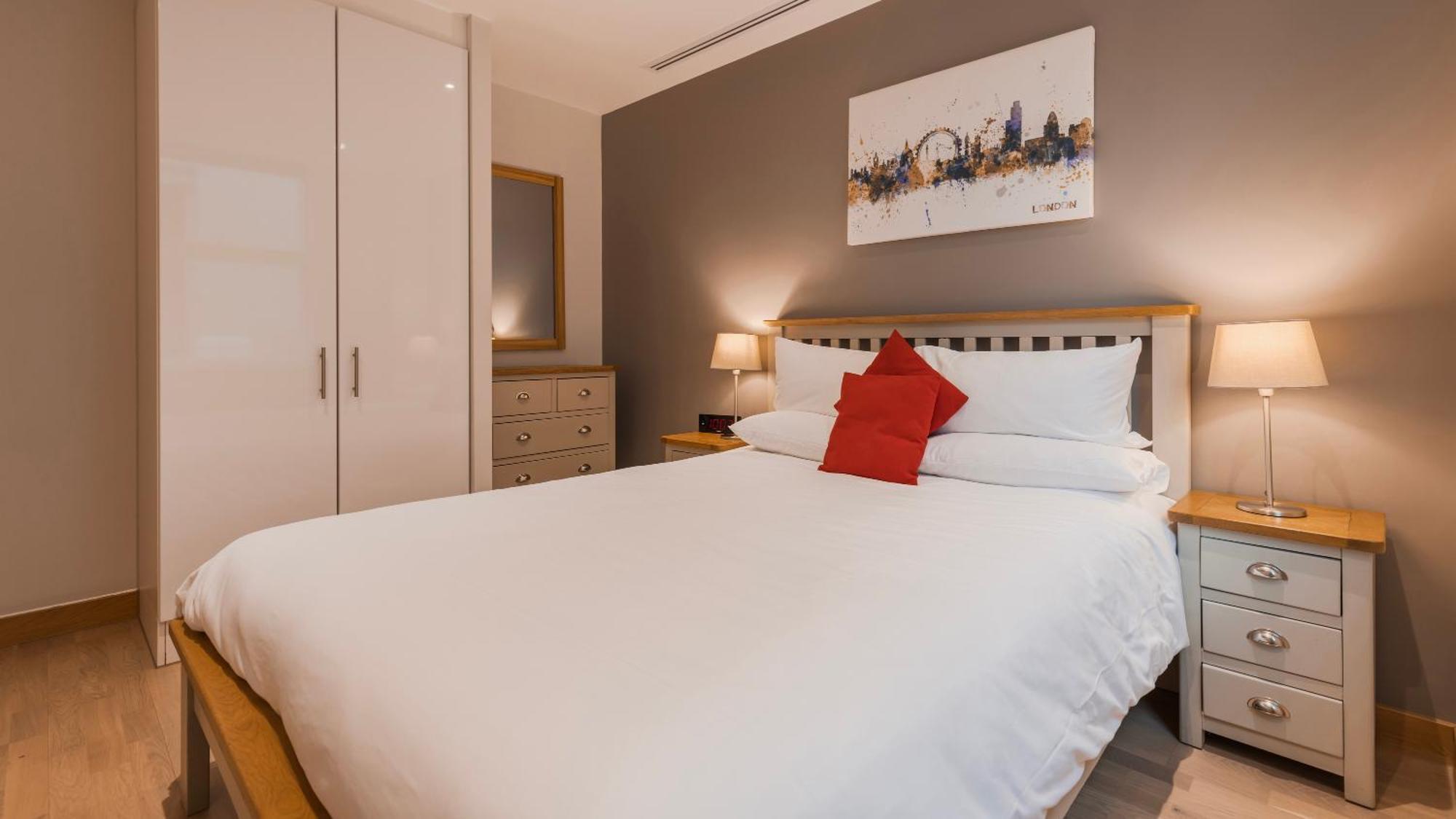 Barbican Serviced Apartments By Lovelystay ลอนดอน ภายนอก รูปภาพ