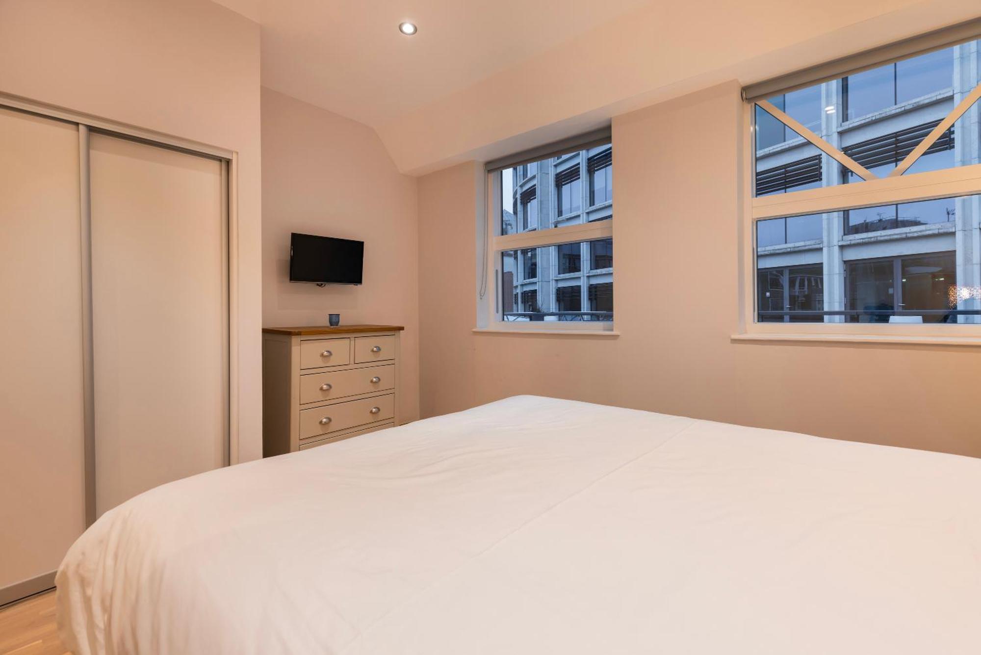 Barbican Serviced Apartments By Lovelystay ลอนดอน ห้อง รูปภาพ