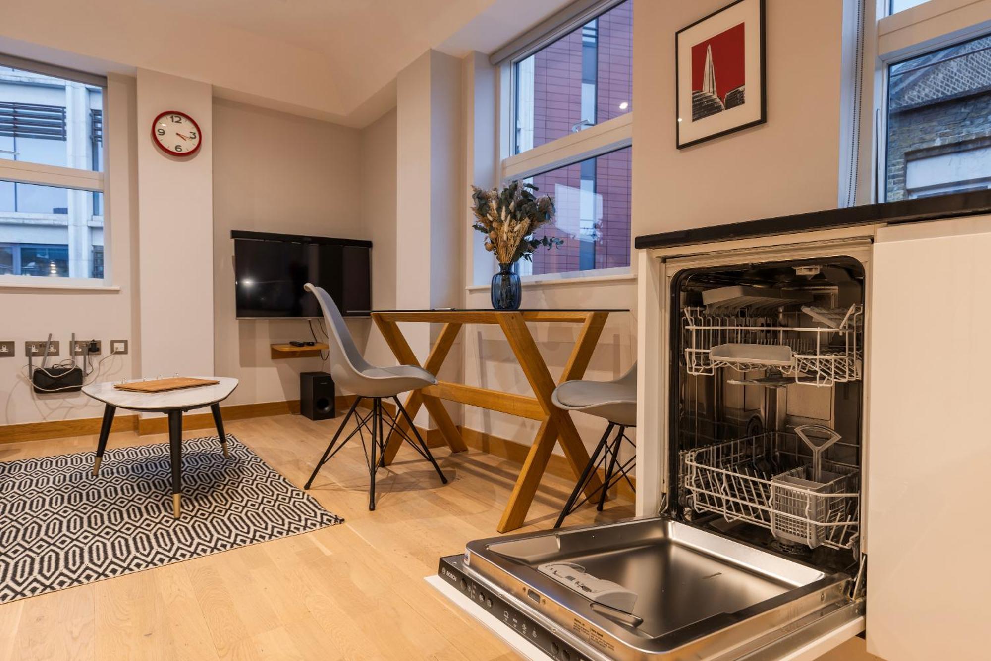 Barbican Serviced Apartments By Lovelystay ลอนดอน ห้อง รูปภาพ