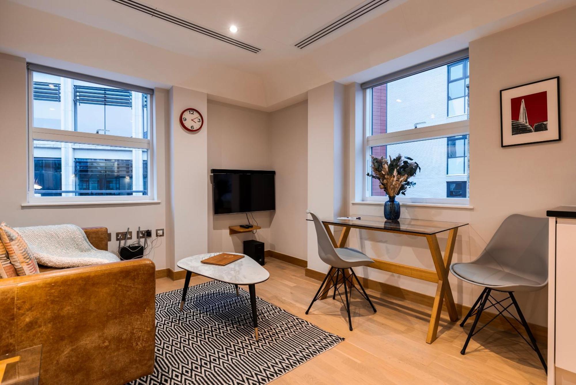Barbican Serviced Apartments By Lovelystay ลอนดอน ภายนอก รูปภาพ