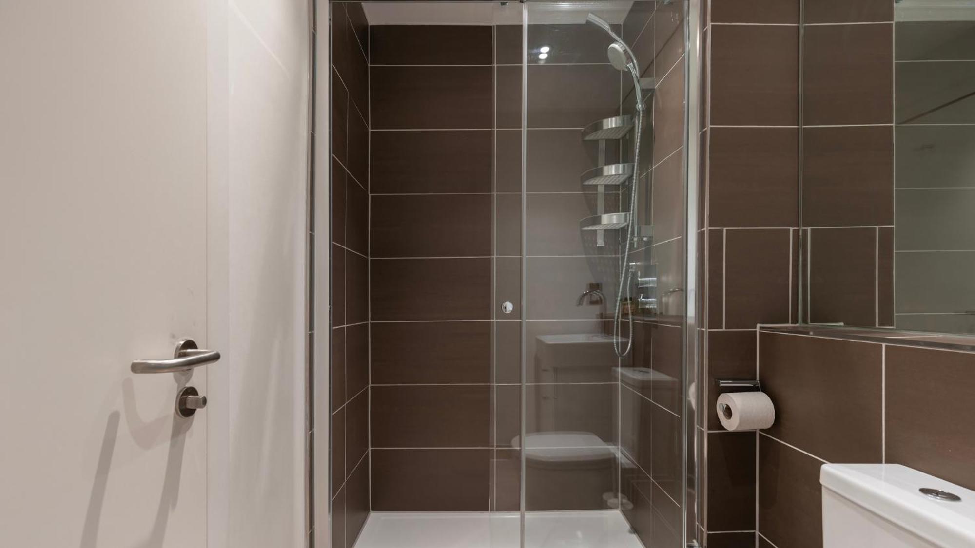 Barbican Serviced Apartments By Lovelystay ลอนดอน ภายนอก รูปภาพ