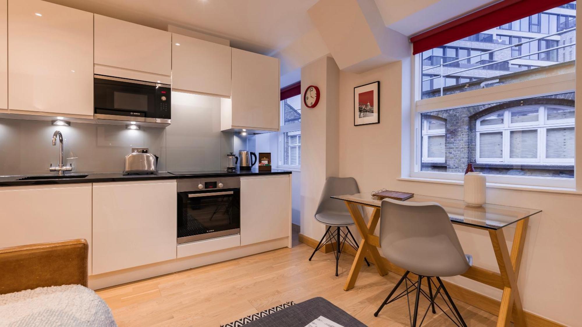 Barbican Serviced Apartments By Lovelystay ลอนดอน ภายนอก รูปภาพ