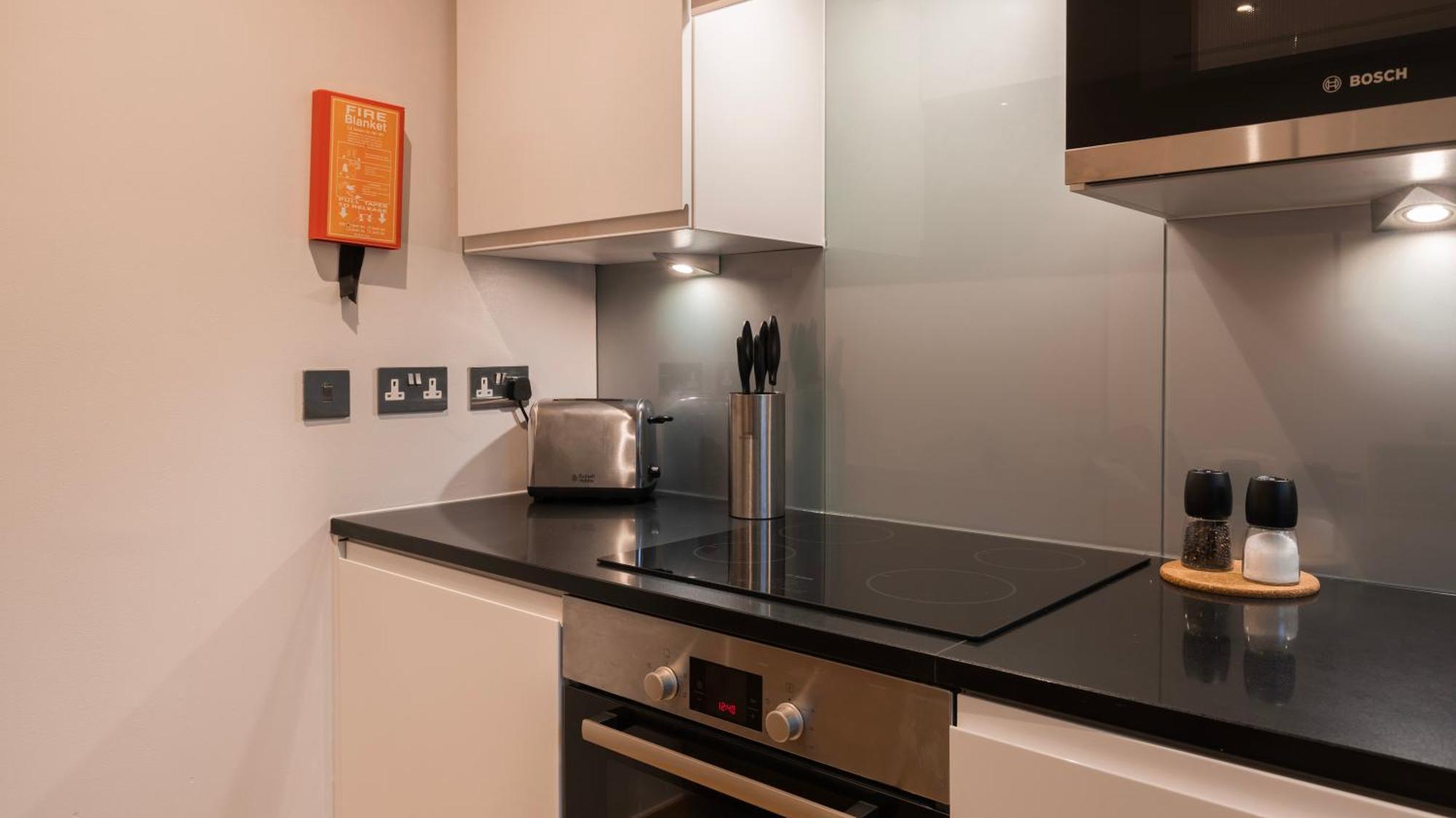 Barbican Serviced Apartments By Lovelystay ลอนดอน ภายนอก รูปภาพ